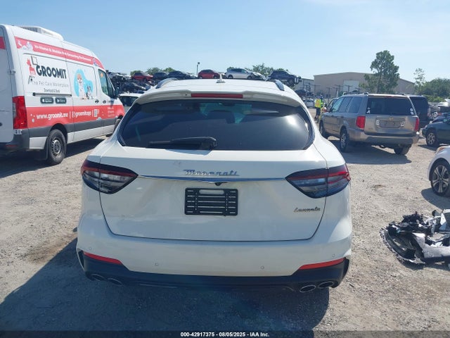 Продажа на аукционе авто 2024 Maserati Levante Modena Ultima, vin: ZN661YUM7RX447169, номер лота: 42917375