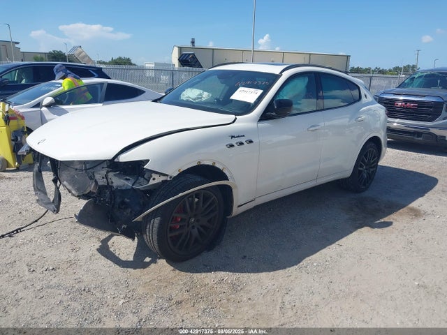 Продажа на аукционе авто 2024 Maserati Levante Modena Ultima, vin: ZN661YUM7RX447169, номер лота: 42917375