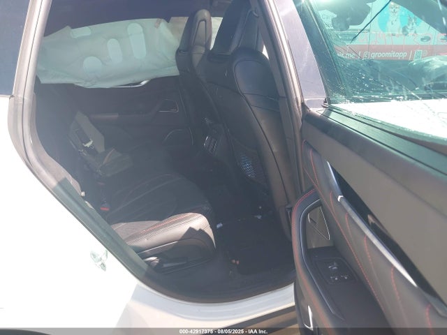 Продажа на аукционе авто 2024 Maserati Levante Modena Ultima, vin: ZN661YUM7RX447169, номер лота: 42917375