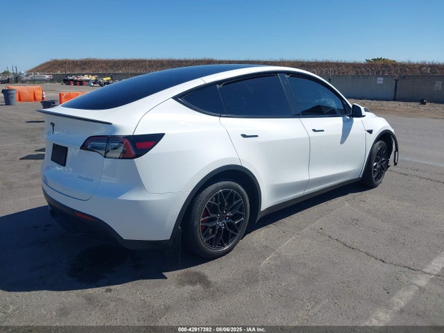 2022 TESLA MODEL Y 7SAYGDEF8NF484482 Photo 3