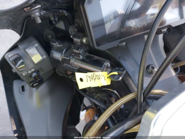 2022 YAMAHA YZFR7 JYARM38Y5NA001374 Photo 10