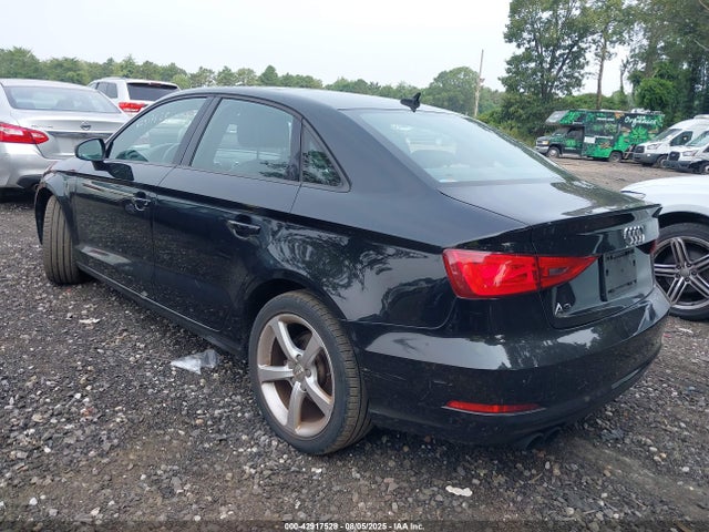 2015 AUDI A3 WAUACGFF2F1132001 Photo 2
