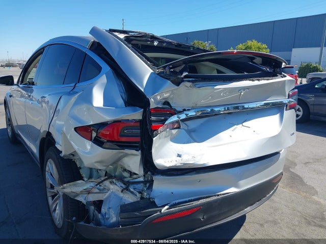 2016 TESLA MODEL X 5YJXCDE29GF027698 Photo 5