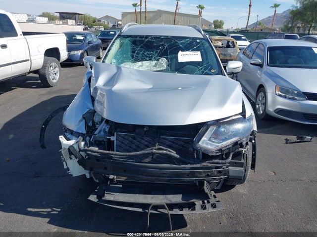 Nissan 2017 2017 KNMAT2MT1HP544988 Image 13