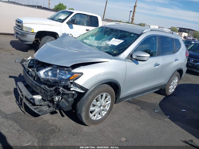 Nissan 2017 2017 KNMAT2MT1HP544988 Image 2
