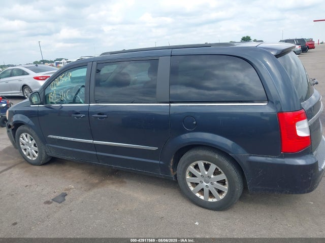 2C4RC1BGXER215784 Chrysler Town and Country