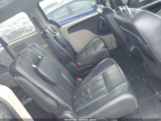 2C4RC1BGXER215784 Chrysler Town and Country