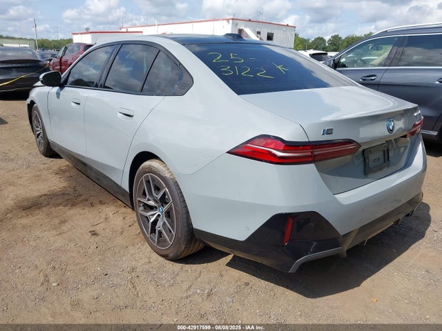 BMW i5 2024 WBY33FK06RCP56866 Image 3
