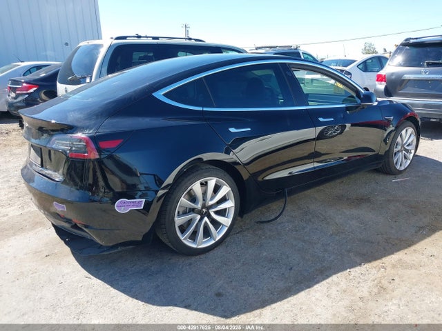 2019 TESLA MODEL 3 5YJ3E1EA7KF357430 Photo 3
