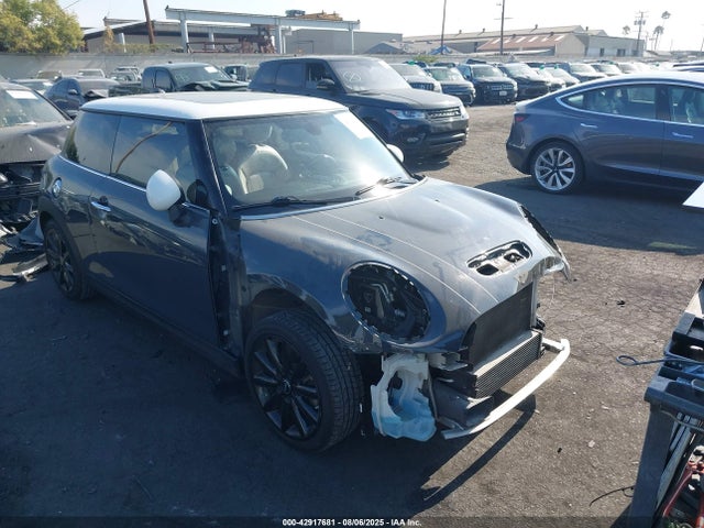 2016 MINI HARDTOP WMWXP7C56G3B92639 Photo 0
