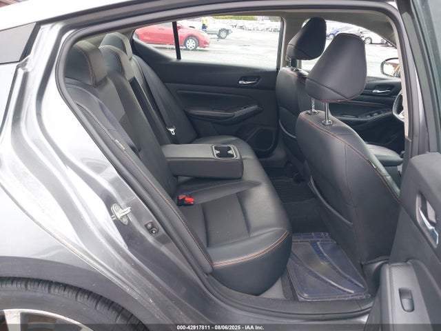 1N4BL4CV8KC196078 Nissan 2019