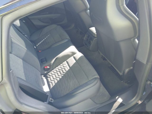 2023 AUDI E-TRON GT WAUFJBFW2P7003933 Photo 7