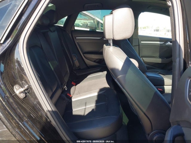 2017 AUDI A3 WAUB8GFF3H1020638 Photo 7