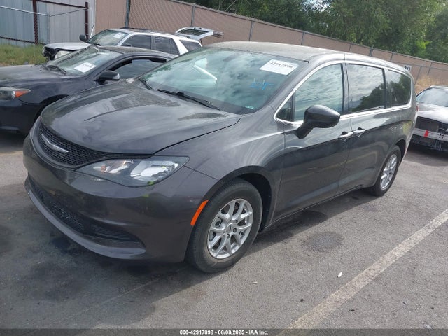 Chrysler Voyager 2022 2C4RC1CG4NR158898 Image 2