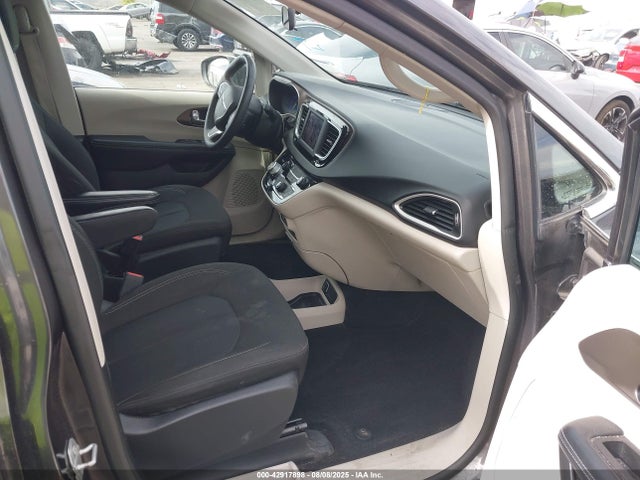 Chrysler Voyager 2022 2C4RC1CG4NR158898 Image 5