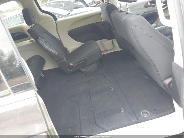 Chrysler Voyager 2022 2C4RC1CG4NR158898 Image 8