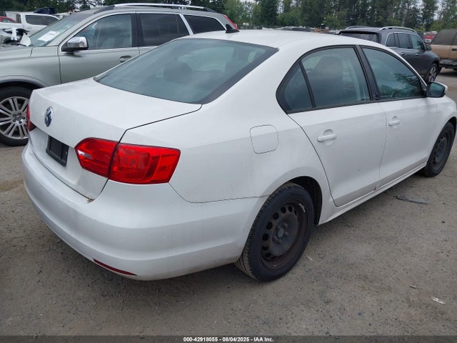 3VWD17AJ8EM210684 Volkswagen 2014