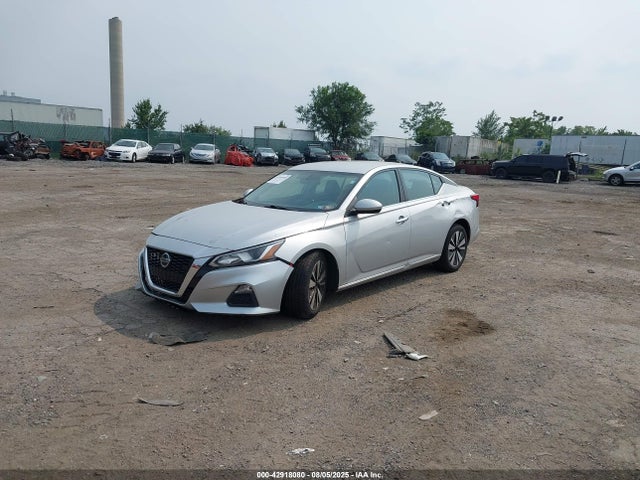 Nissan 2020 2020 1N4BL4BV1LC246581 Image 2