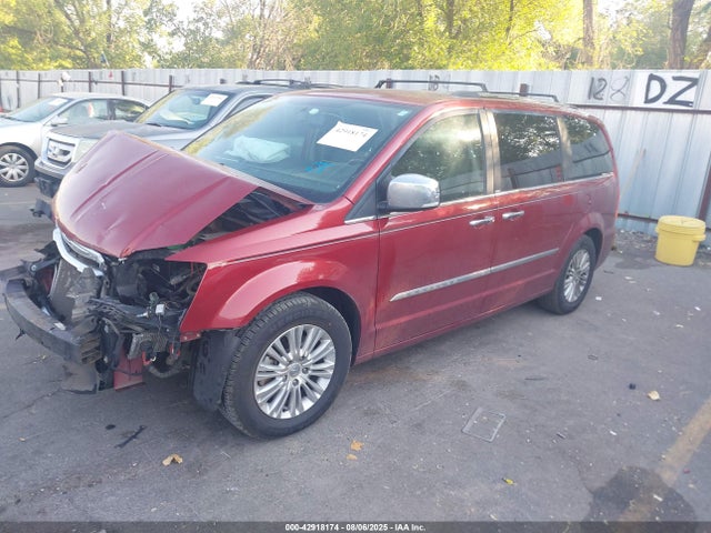2C4RC1GG5ER319091 Chrysler Town and Country