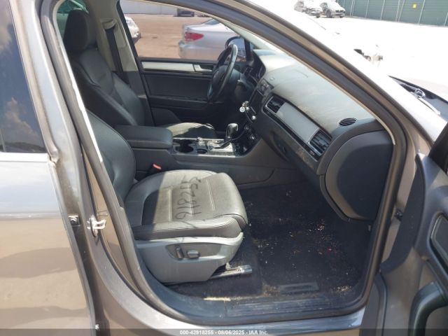 2013 VOLKSWAGEN TOUAREG WVGEF9BP7DD009193 Photo 4