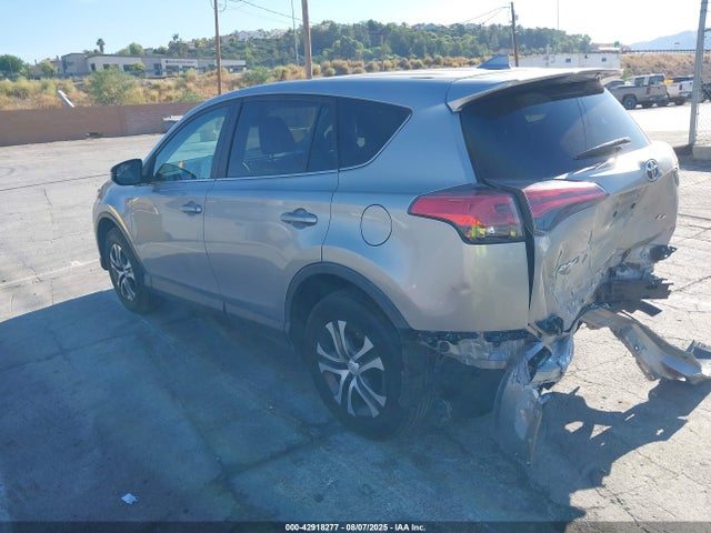 Toyota 2ar-fe 2018 2T3ZFREV9JW447440 Image 3