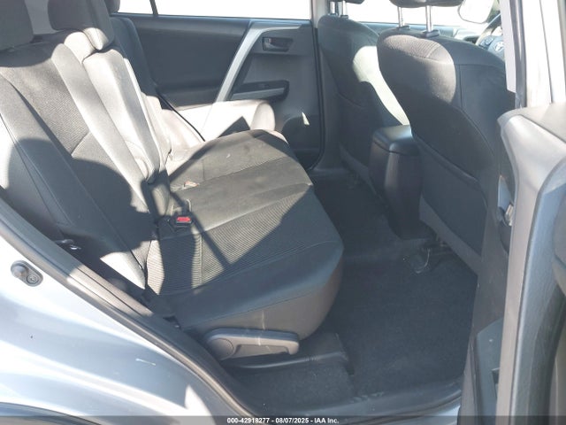 Toyota 2ar-fe 2018 2T3ZFREV9JW447440 Image 8