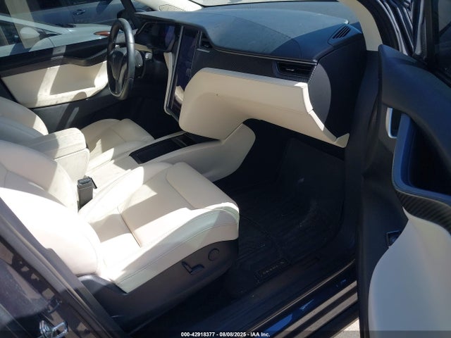 2018 TESLA MODEL X 5YJXCBE24JF135464 Photo 4