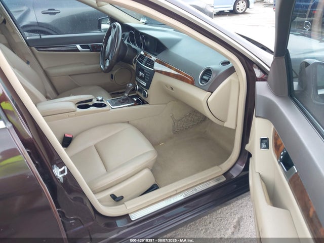 Aukcja sprzedaży 2012 Mercedes-benz C 300 Luxury 4matic, vin: WDDGF8BB0CR225681, numer aukcji: 42918397