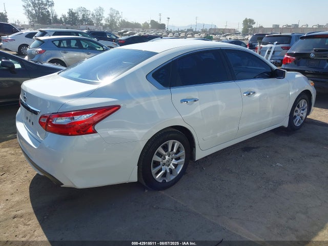 1N4AL3AP5GC165453 Nissan 2016