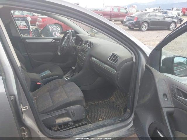 2013 Volkswagen Golf 2.5l 4-door მანქანა იყიდება აუქციონზე, vin: WVWDB7AJ0DW140029, აუქციონის ნომერი: 42918697
