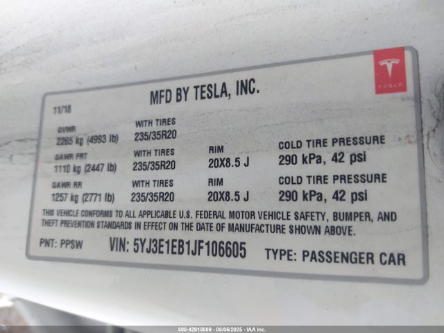 2018 TESLA MODEL 3 5YJ3E1EB1JF106605 Photo 8