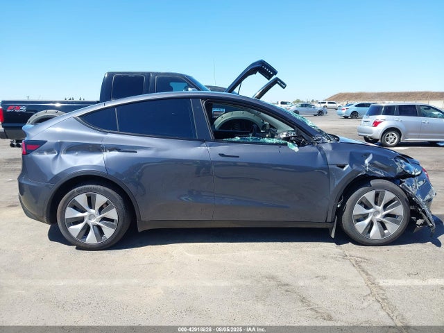 Tesla Model Y 2023 7SAYGDEE6PF716037 Image 14