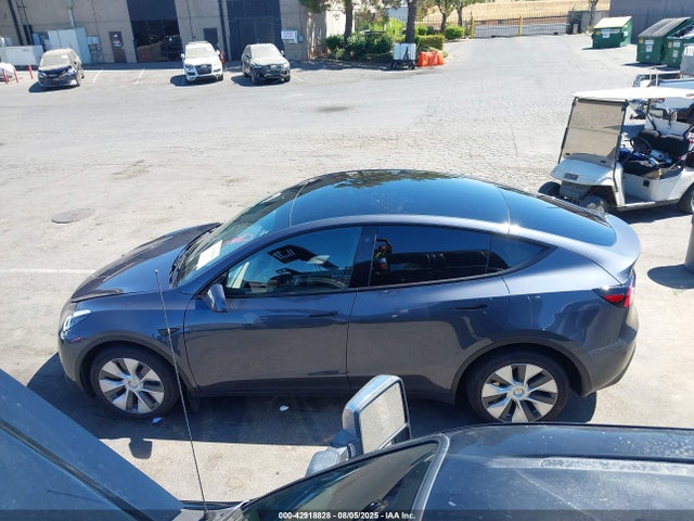 Tesla Model Y 2023 7SAYGDEE6PF716037 Image 15
