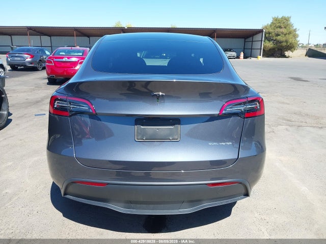 Tesla Model Y 2023 7SAYGDEE6PF716037 Image 17