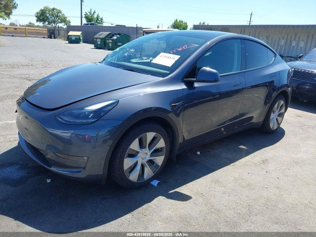 2023 TESLA MODEL Y 7SAYGDEE6PF716037 Photo 1