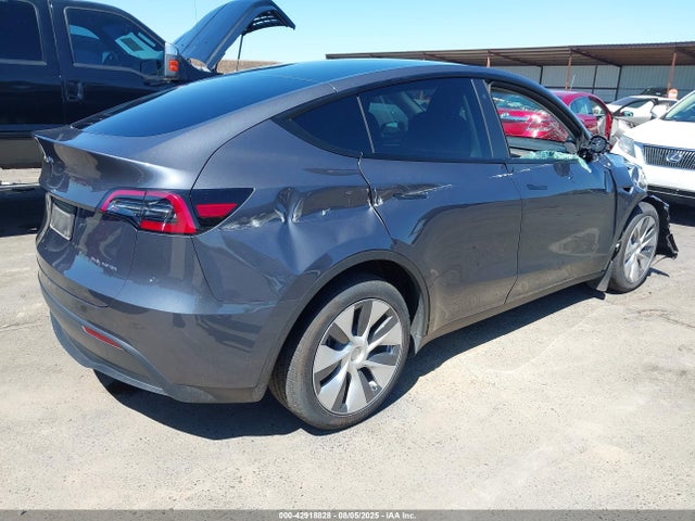 2023 TESLA MODEL Y 7SAYGDEE6PF716037 Photo 3