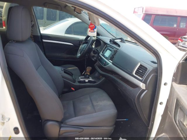 2019 TOYOTA HIGHLANDER 5TDZZRFH4KS355848 Photo 4