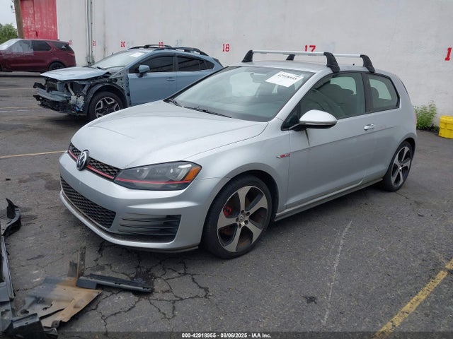 3VWYT7AU7FM087810 Volkswagen 2015