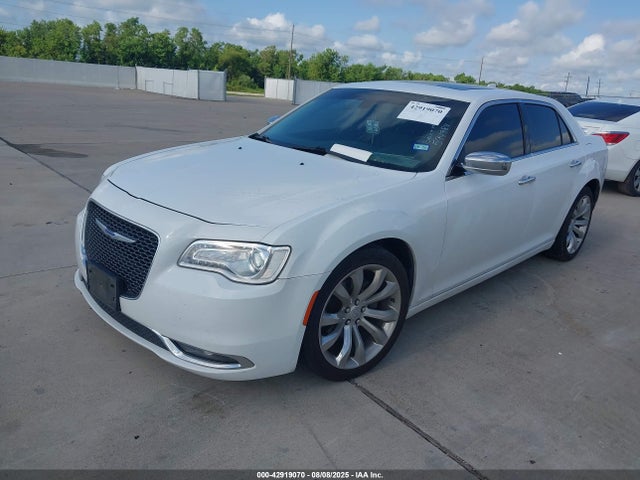 Chrysler 2019 2019 2C3CCAEG9KH594784 Image 2
