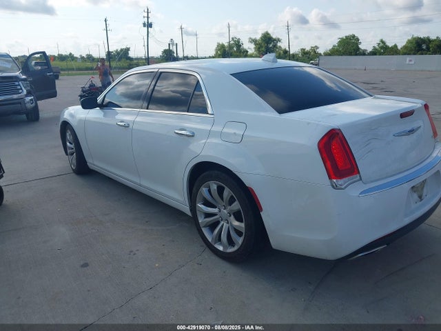 Chrysler 2019 2019 2C3CCAEG9KH594784 Image 3