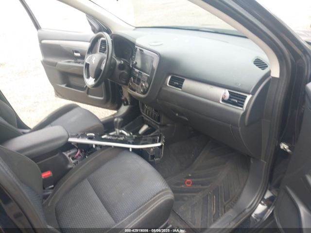 2018 MITSUBISHI OUTLANDER JA4AZ3A39JJ003666 Photo 4