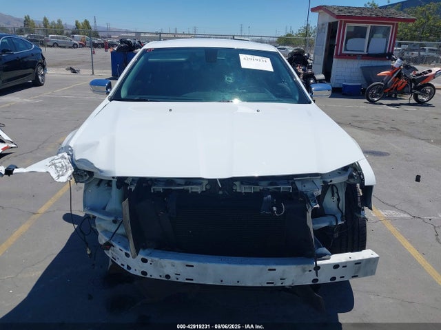 2C3CCAAG3MH516235 Chrysler 300