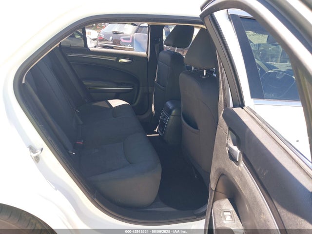 2C3CCAAG3MH516235 Chrysler 300