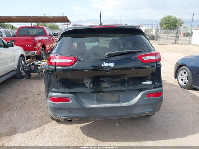 1C4PJLCB4JD518004 Jeep 2018