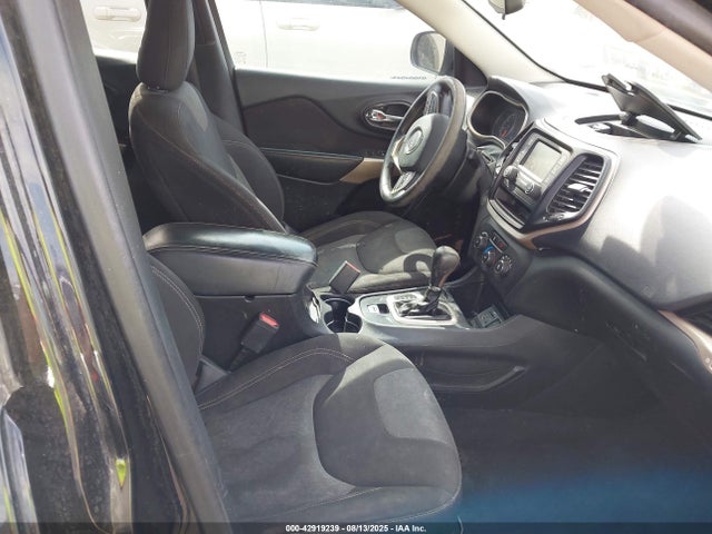 1C4PJLCB4JD518004 Jeep 2018