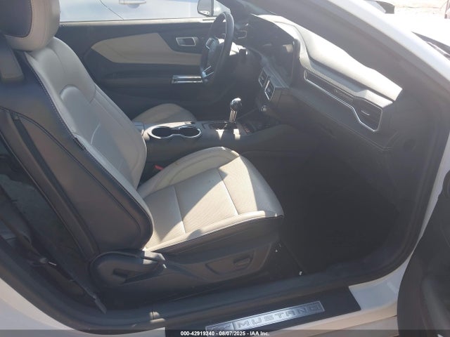42919240 :رقم المزاد ، 1FAGP8UH4R5120401 vin ، 2024 Ford Mustang Ecoboost Premium مزاد بيع