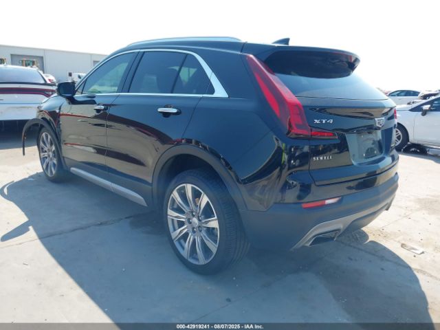 2021 CADILLAC XT4 1GYFZCR46MF015221 Photo 2