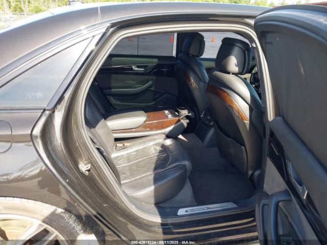 2017 AUDI A8 L WAU43AFD7HN014742 Photo 7