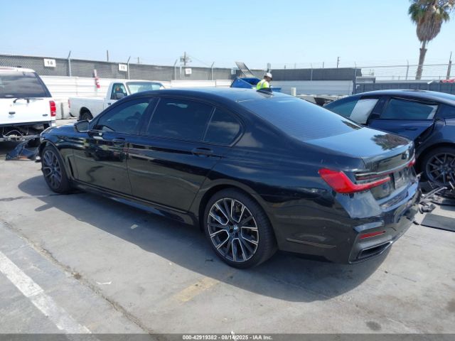 2021 BMW 740I WBA7T2C00MCG01135 Photo 2