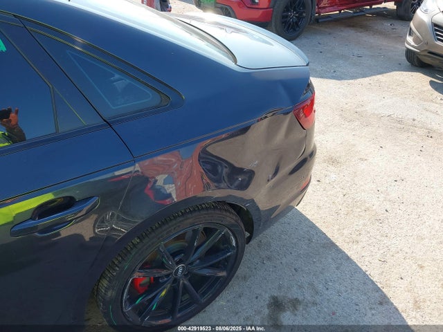 WAUENAF40JA129808 Audi A4